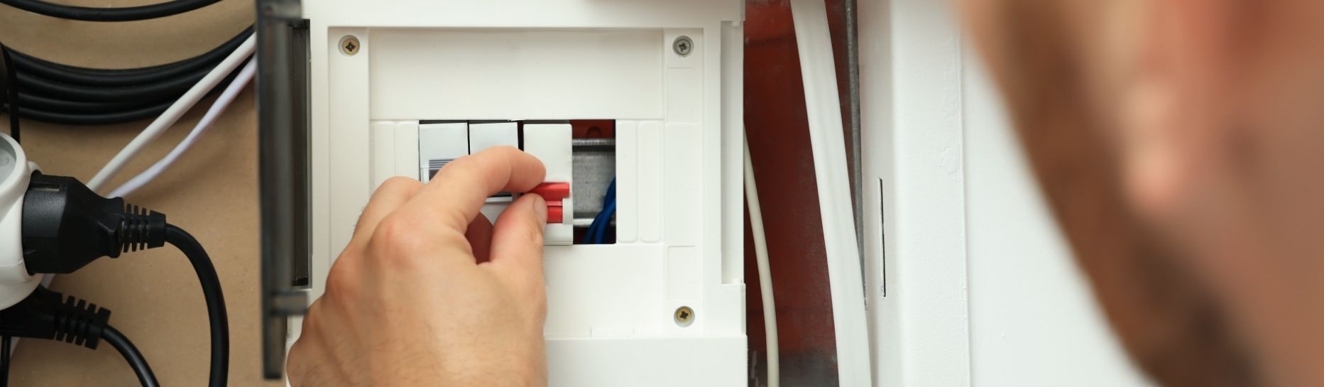 Comment faire quand le disjoncteur saute ?  | One-Elec